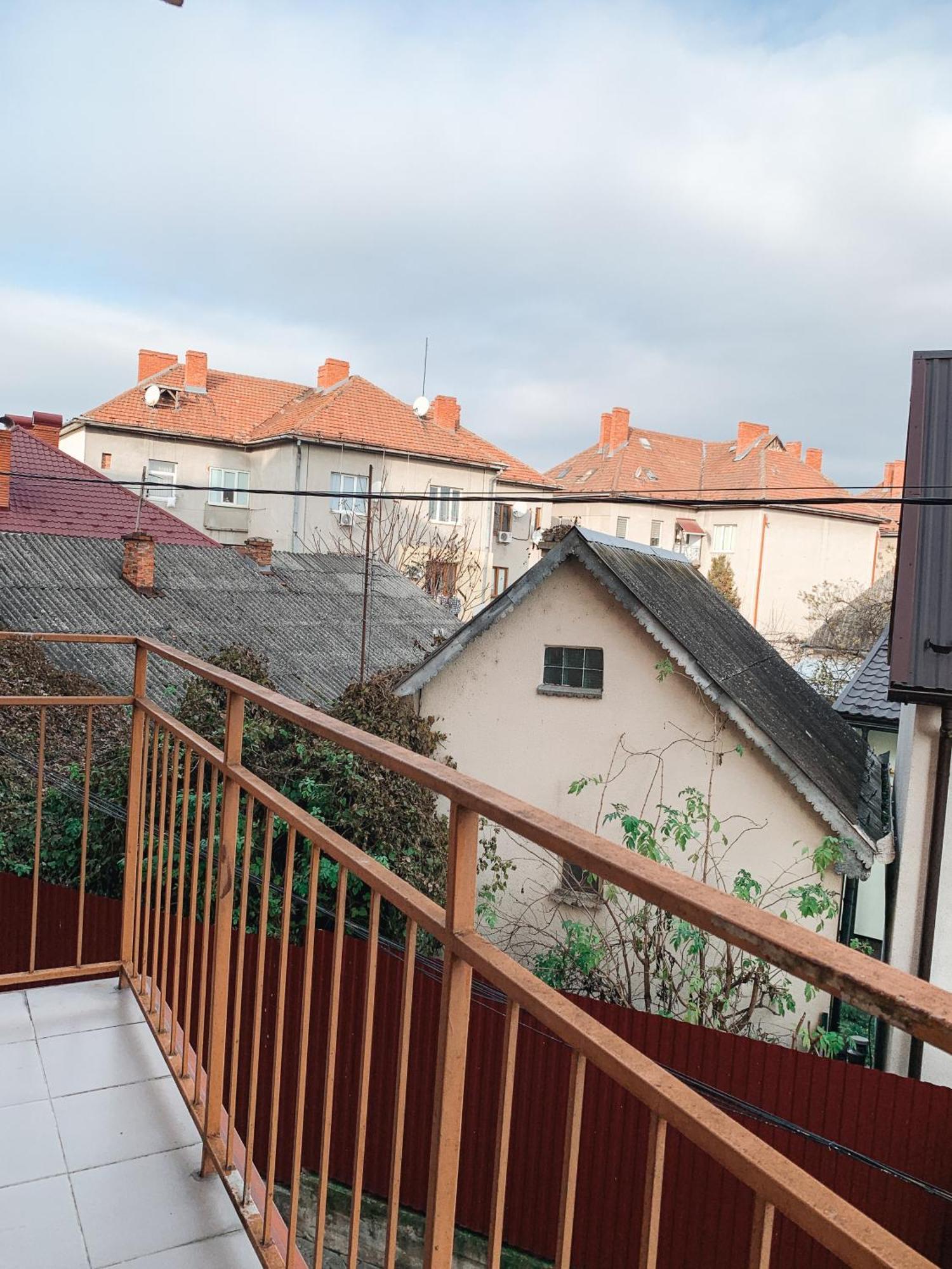 Apartments Domovik Мостова 5 Кв 38 Mukatschewo Exterior foto